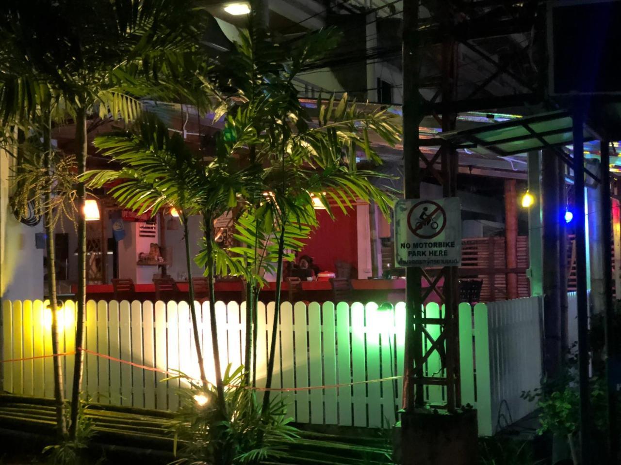 Supergreen Hotel Chalong Exteriör bild